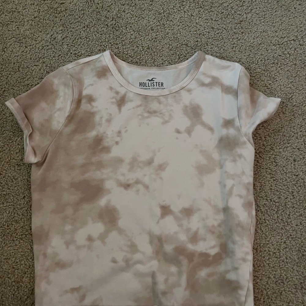 Hollister tye-dye baby tee